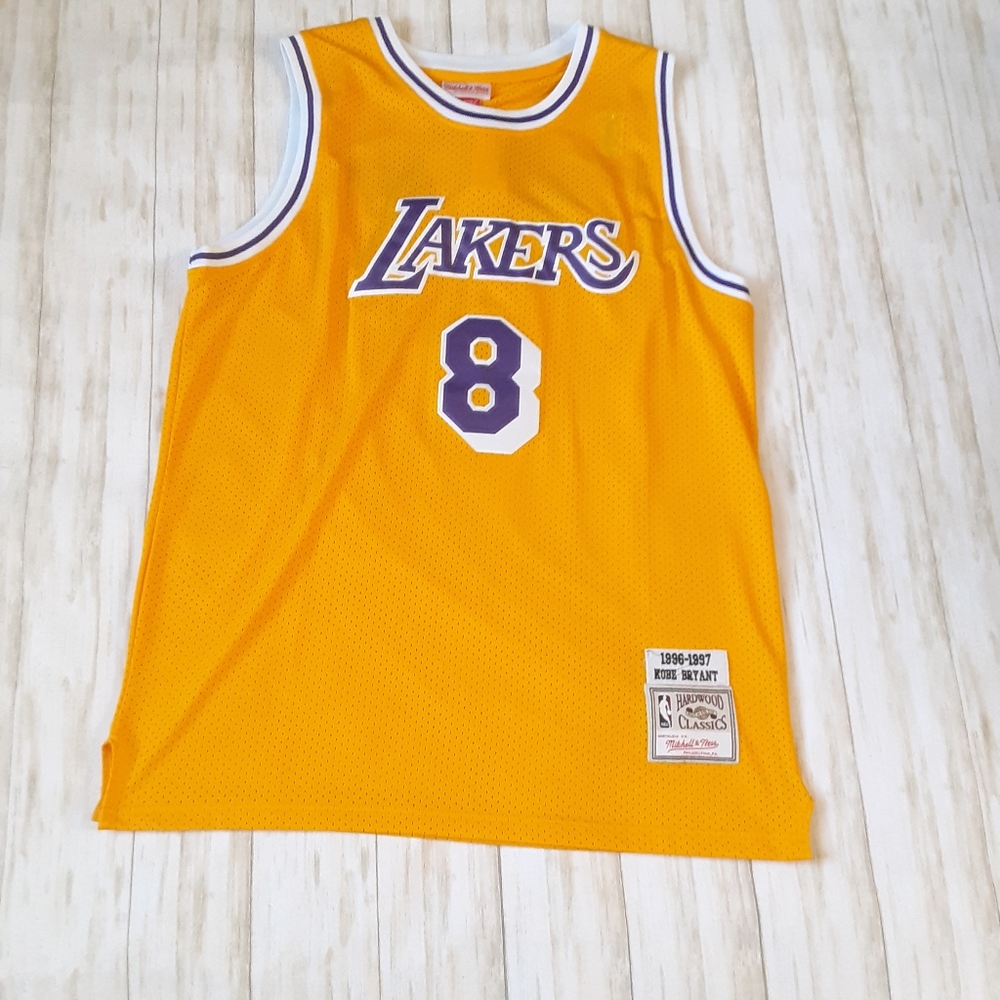 Basketball jerseys - Picture 2 of 5